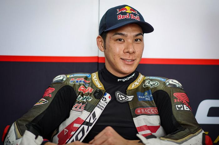 Takaaki Nakagami negatif covid-19 setelah kembali melakukan tes ulang. Tiba di sirkuit termas de Rio Hondo sebelum FP1 dimulai. 