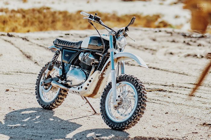 Royal Enfield Interceptor 650 bergaya scrambler