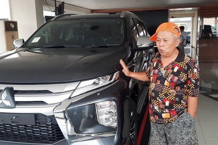 Sosok Haji Endang, pemilik jembatan penyeberangan perahu di Karawang, Jawa Barat beli Mitsubishi Pajero Sport pakai uang koin pecahan Rp 500 perak