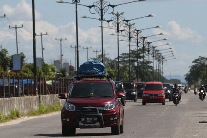 Sobat Riau, DI Yogyakarta, dan Jawa Barat bangg, provinsinya paling membahagiakan untuk berkendara versi survei Indeks Kebahagiaan Berkendara (IKB) 2022.
