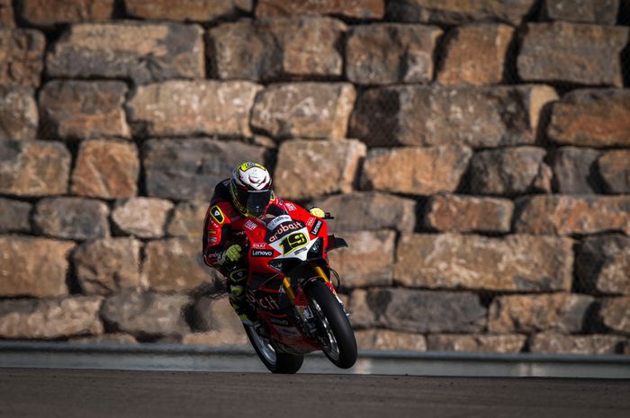 Alvaro Bautista menang race 2 WorldSBK Aragon 2022
