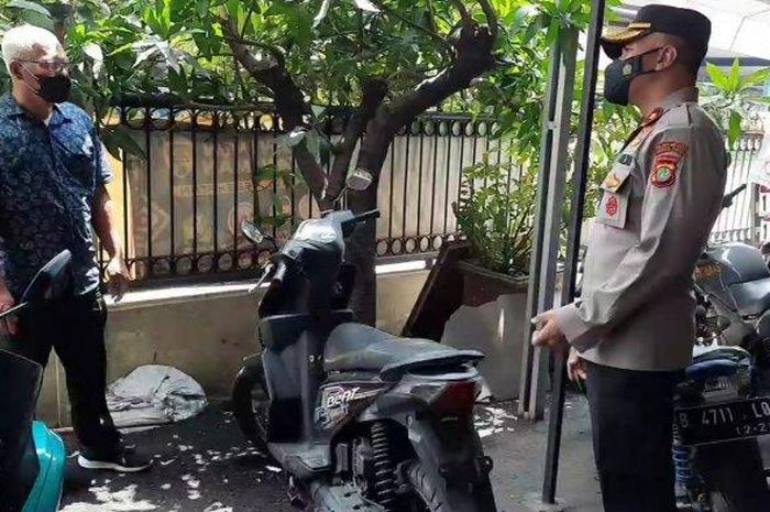 Honda BeAT yang kini diamankan di Mapolsek Matraman, Jakarta Timur, Jumat (15/4/2022)