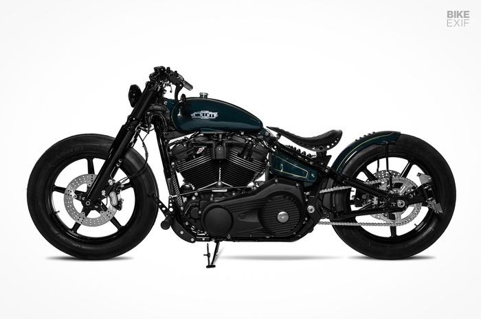 Harley-Davidson Street Bob bobber garapan One Way Machine (OWM).