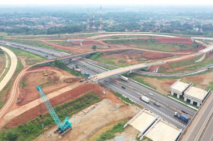  Jalan Tol Jakarta-Cikampek II Selatan dioperasikan secara fungsional selama arus mudik dan balik Lebaran 2022.