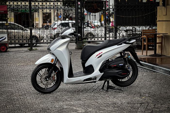 Modifikasi apik Honda SH350i 