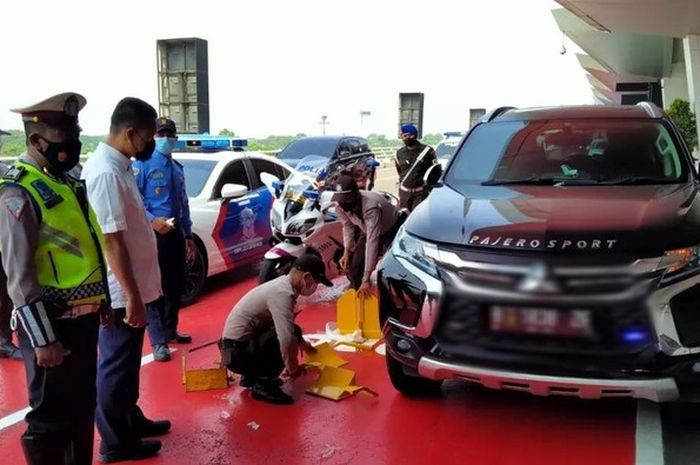 Mitsubishi Pajero Sport yang mendapat surat cinta berupa tilang dari Polresta Bandara Soekarno-Hatta.