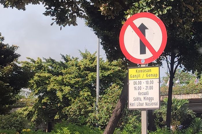 Rambu lalu lintas ganjil genap Jakarta