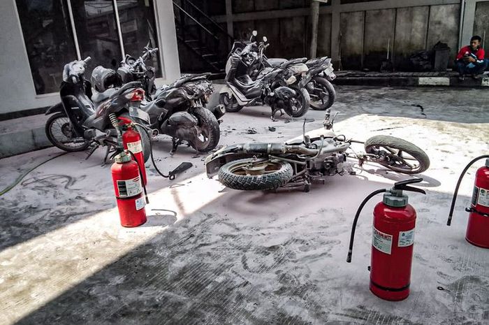 6 Unit Motor Alami Kerusakan Akibat Kebakaran Di SPBU Bandung Barat