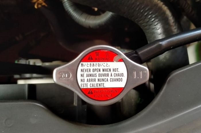 Bahaya! Tutup Radiator Mobil Rusak Jangan Terus Dipakai, Ini Efeknya