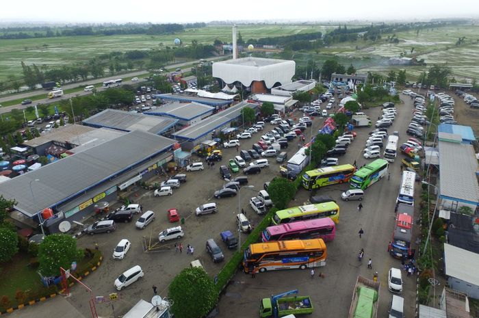 Gelaran event Bank BJB Ramadhan 2022 yang digelar selama 17 hari  di Rest Area KM166