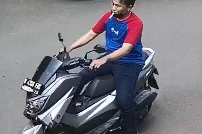 Gambar CCTV yang sempat merekam aksi pelaku pembawa kabur Yamaha NMAX milik pedagang motor bekas di Bekasi.