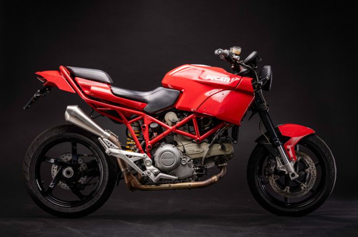 Ducati Multistrada 1000 DS custom garapan Outsiders Motorcycles