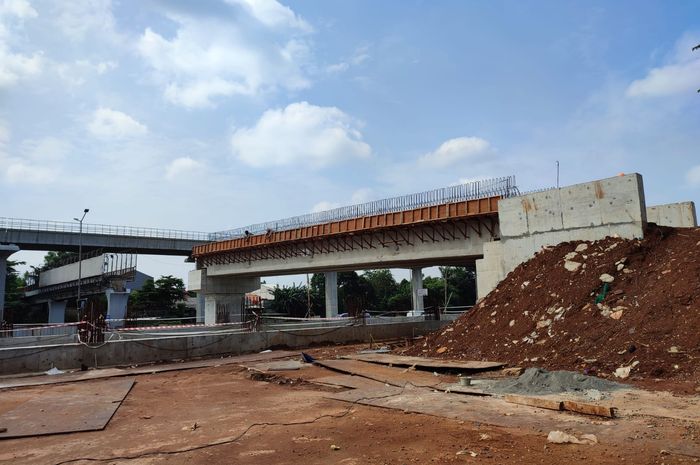 Ada perbaikan jembatan dibTol Jakarta Cikamoek