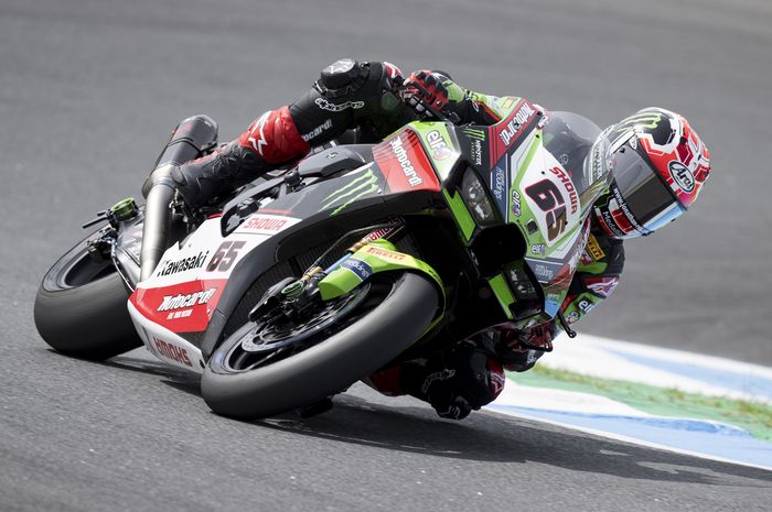 Toprak Razgatlioglu sakit hati lagi, harus relakan kemenangan Superpole Race WorldSBK Estoril 2022 kepada Jonathan Rea gara-gara kepelesat di lap terakhir.