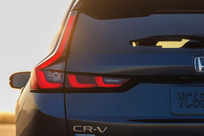 Buritan Honda CR-V pada teaser terbarunya.