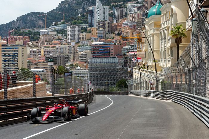 Charles Leclerc amankan pole position di kualifikasi F1 Monako 2022