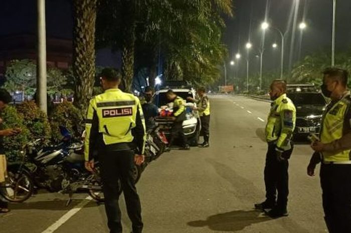 Polisi menjaring puluhan motor yang diduga hendak balap liar di Kediri