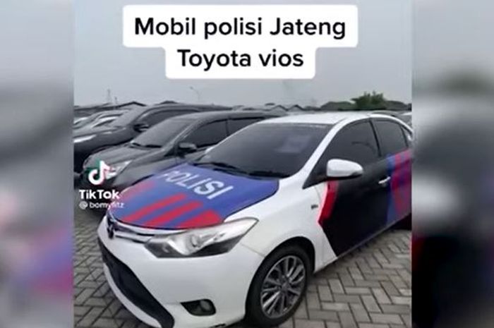 Toyota Vios berstiker PJR Ditlantas Polda Jateng yang dilelang Rp 125 juta