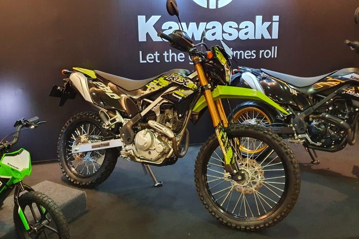Kawasaki KLX230 S tipe SE meluncur di JIEXPO Kemayoran