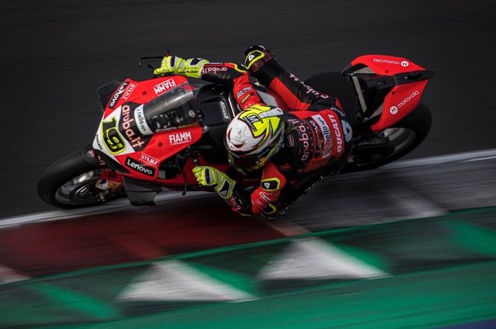 Alvaro Bautista menangi Superpole WorldSBK Italia 2022