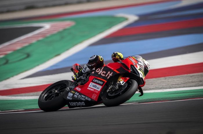 Alvaro Bautista menangi Race WorldSBK Emilia Romagna 2022