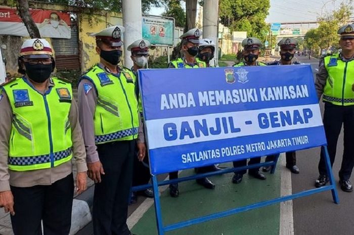 Ganjil genap Jakarta mulai hari ini, Senin (13/6/2022), full tilang maseh