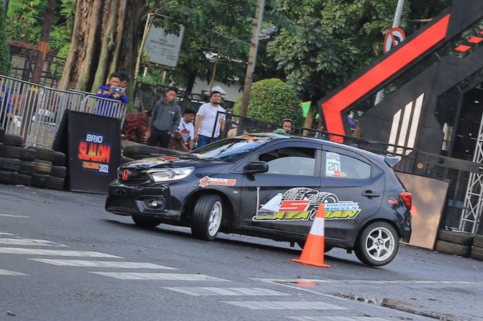 Seri kedua Honda Brio Slalom Challenge 2022 sukses digelar di Bandung, animonya lebih tinggi dari seri pertama di Jakarta.