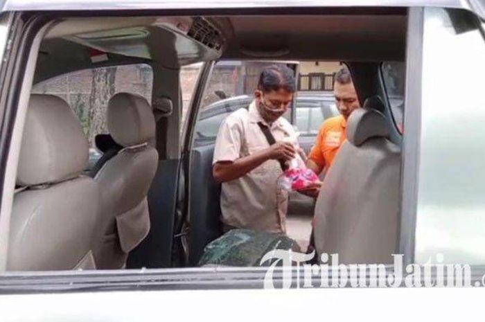 Mobil yang diparkir di Kelurahan Sogaten, Kecamatan Manguharjo, Kota Madiun, jadi sasaran pencurian dengan modus pecah kaca