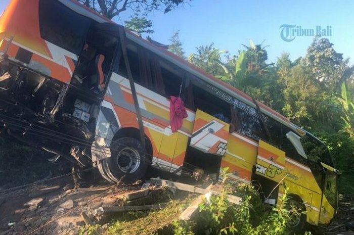 Sopir bus Maut di Baturiti, Tabanan, Bali resmi jadi tersangka setelah tewaskan satu orang dan lima WNA jadi korban luka