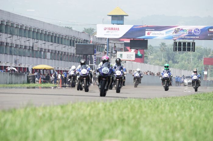 Yamaha Sunday Race 2022 kelas R15 