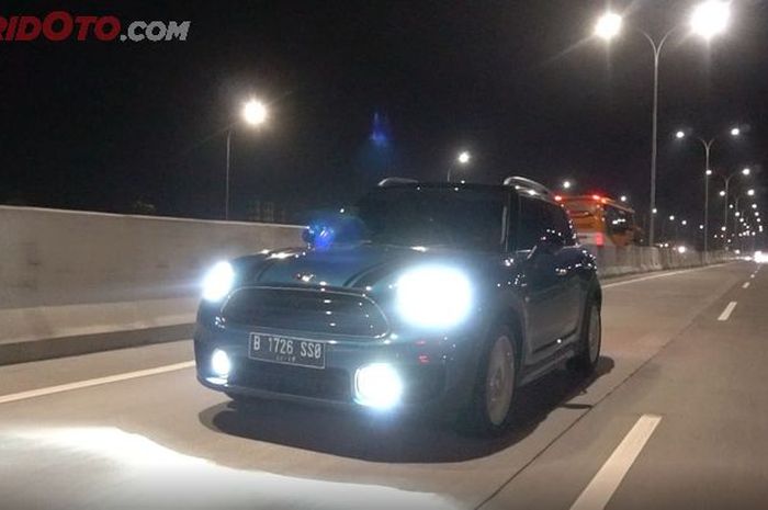 Headlamp warna putih