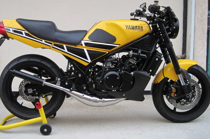 Restomod Yamaha RZ350 