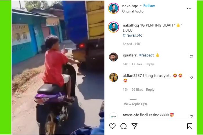 Detik-detik bocah pemotor Yamaha Mio ketiban sial pas berkendara di jalan.