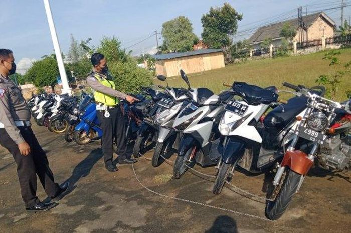 Yamaha NMAX, Honda BeAT, hingga Vario diamankan Satlantas Polres Pamekasan, Madura, Selasa (28/06/2022). 