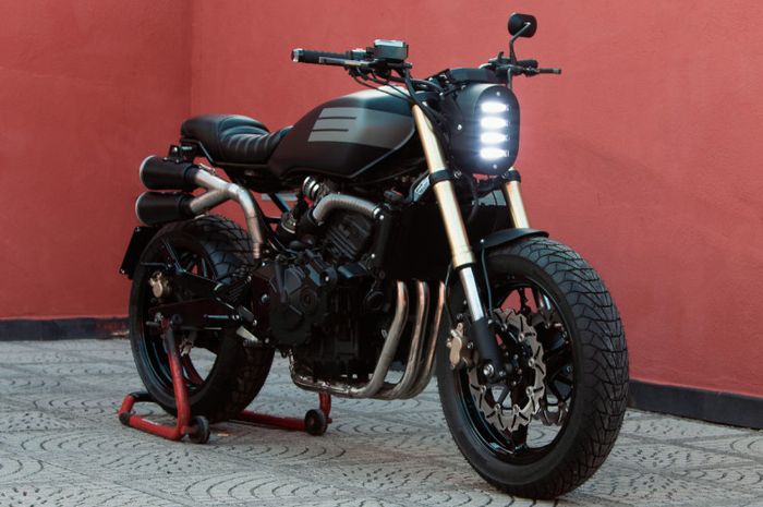 Honda CB600F Hornet street tracker garapan Low Special Parts