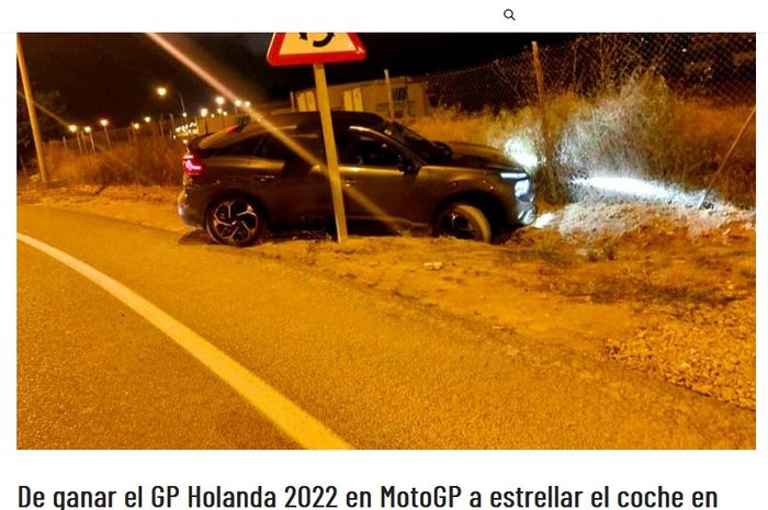 Pemberitaan media Spanyol, Solomoto.es, mengenai kecelakaan mobil yang dialami pembalap MotoGP, Francesco Bagnaia, di Ibiza pada 5 Juli 2022.