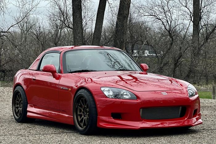 Modifikasi Honda S2000 dandan sporty dan dibekali mesin supercharged