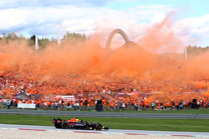 Max Verstappen kecewa dengan fans yang sorakin Lewis Hamilton di F1 Austria 2022