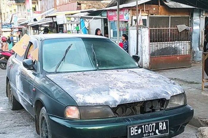 Suzuki Baleno mendadak terbakar, padahal mobil baru keliar dari bengkel