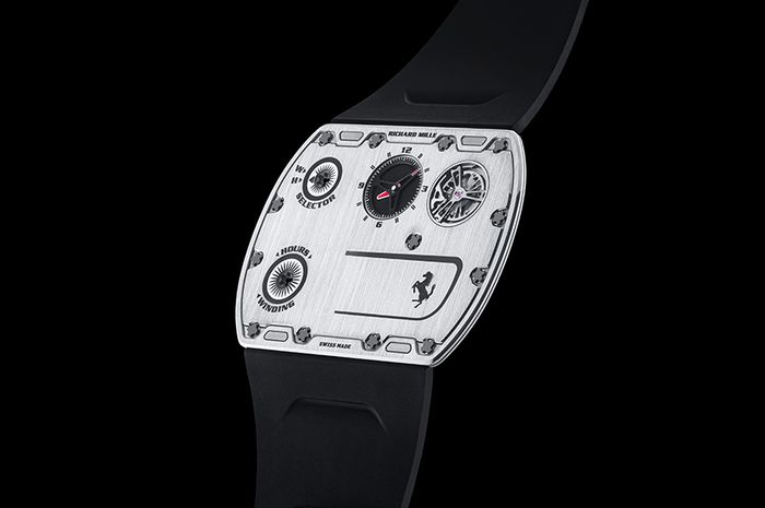 Richard Mille berkolaborasi dengan Ferrari membuat jam tangan tertipis di dunia