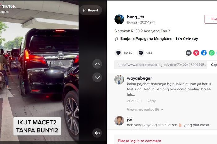 Tangkap layar video mobil dinas Toyota Alphard berpelat nomor RI 30 ikut-ikutan macet di Jakarta.