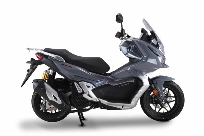 Tampilan Orcal Arios+ dari samping, mirip Honda ADV 150