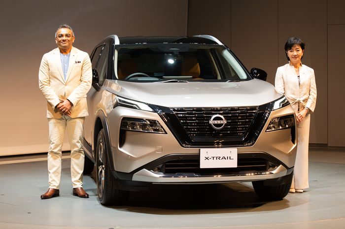 Nissan X-Trail generasi keempat telah hadir sebagai mobil baru di Jepang.