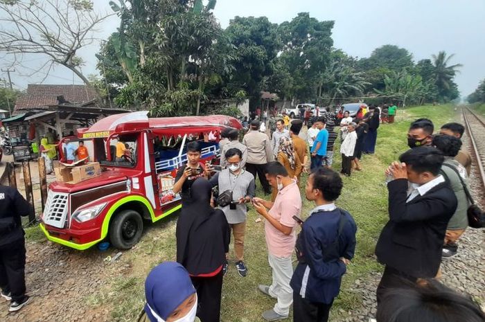 Polisi masih dalami kronologi kecelakaan kereta api dan odong-odong di Serang, Banten, pada Selasa (26/07/2022)