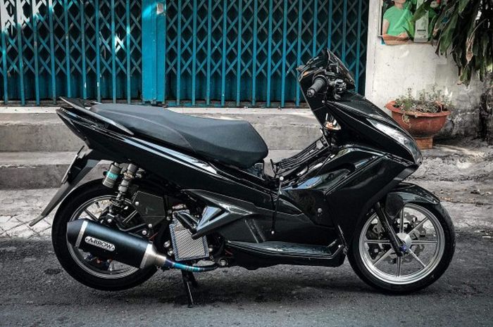 Modifikasi Honda Air Blade 125 sukses tampil keren dan elegan