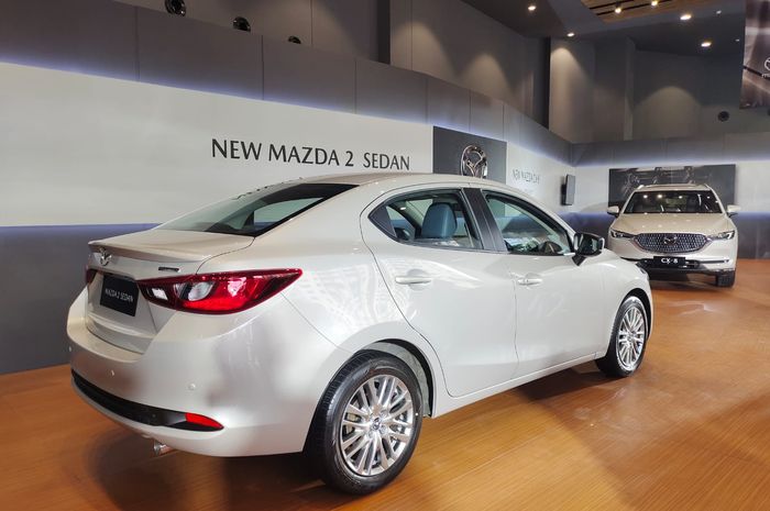 New Mazda 2 Sedan dibanderol Rp 338,000,000 (OTR Jakarta)