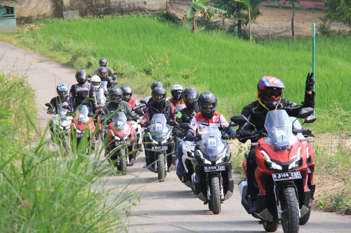 Turing Honda ADV 160 rute Jakarta-Puncak 19-20 Juli 2022