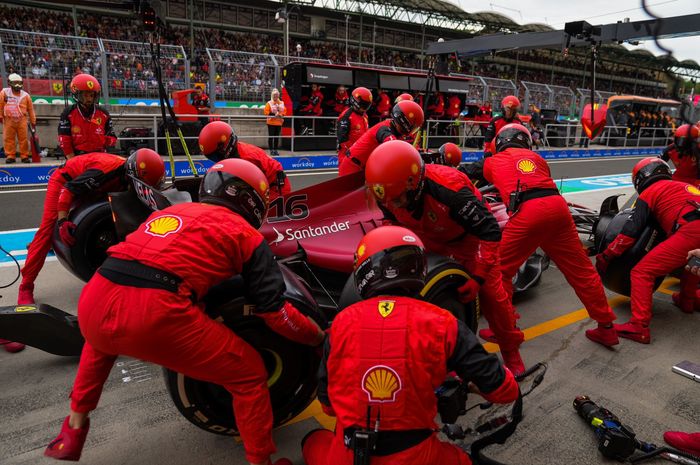 Charles Leclerc bingung dengan pemilihan ban hard yang dilakukan Ferrari di F1 Hongaria 2022