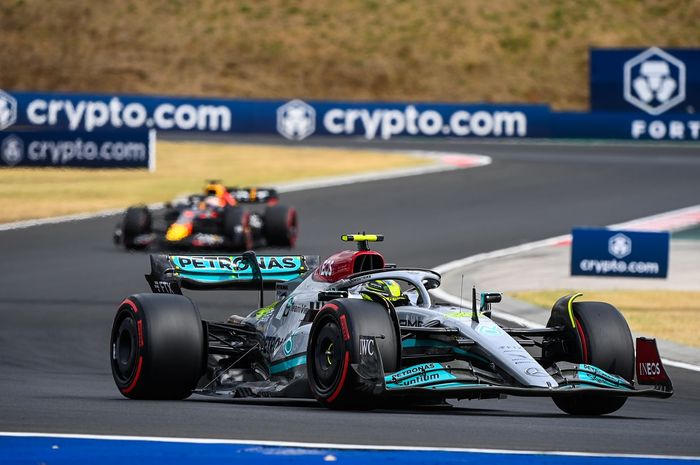 Max Verstappen malah senang penampilan Mercedes menanjak di F1 2022