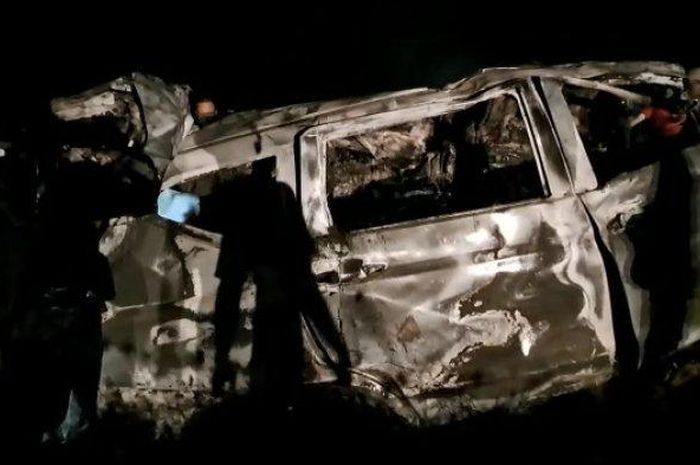 Mitsubishi Xpander beradu lawan kereta api hingga renggut 4 korban jiwa di Cirebon
